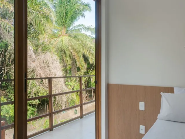 Imagem 11: Casa Mobiliada em Condomínio na Praia do Forte | Porteira Fechada | 4 Suítes