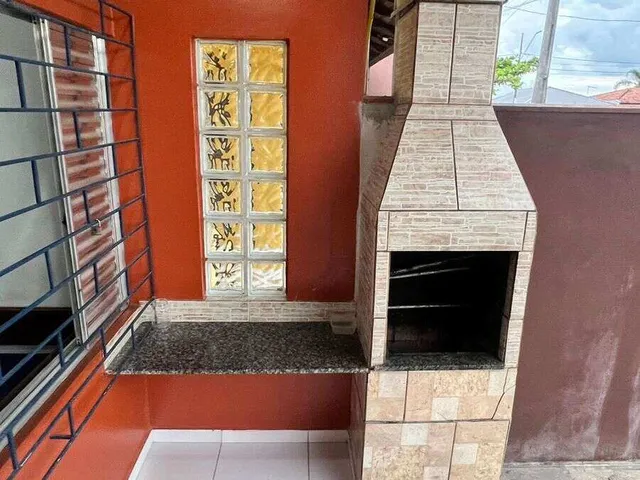 Imagem 2: Casa À Venda em Guaratuba, Coroados, com 2 Quartos, 225M²