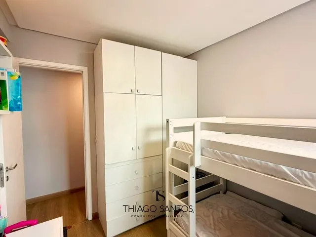 Imagem 13: Vendo Apartamento no Vita Residence - 2 Quartos - Reformado - Closet - Andar Alto
