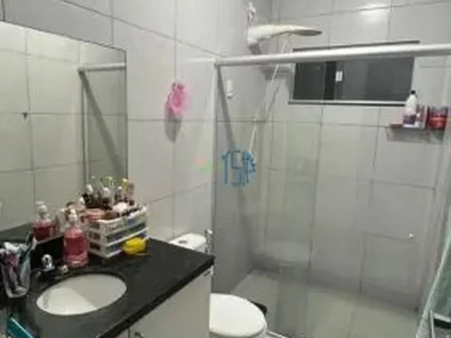 Imagem 4: Casa À Venda no Caminho do Sol com Piscina, 2 Suítes e Energia Solar