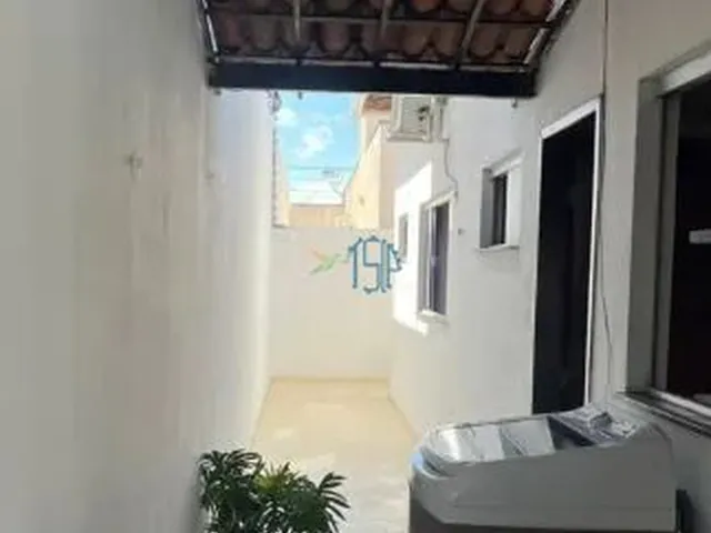 Imagem 7: Casa À Venda no Caminho do Sol com Piscina, 2 Suítes e Energia Solar