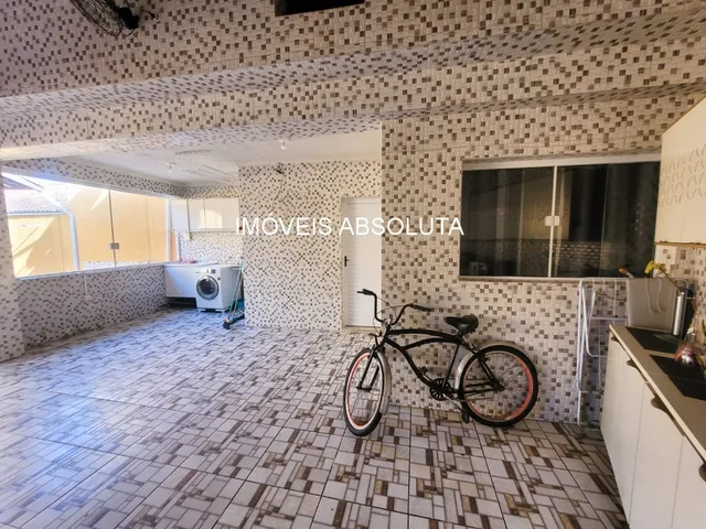 Imagem 9: Casa Mobiliada com 5 Dormitórios À Venda a 50 Metros da Praia em Itanhaém/Campos Elíseos