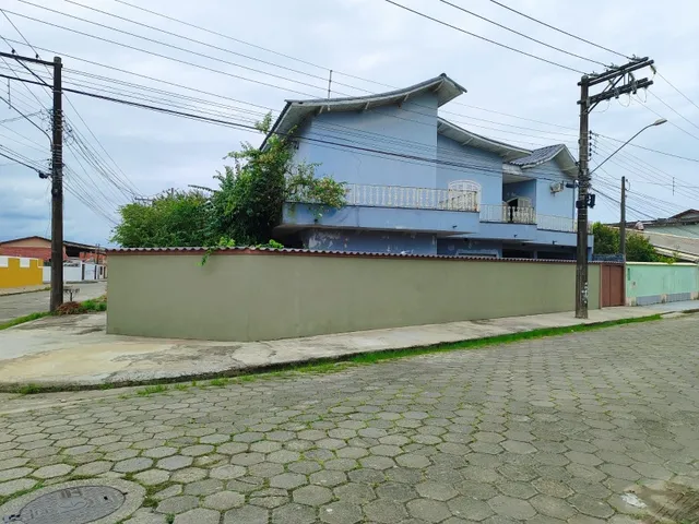 Imagem: Sobrado 4 Dormitorios no Centro de Itanhaém