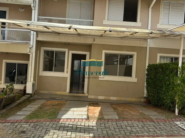 Imagem: A casa possui 3 Dormitórios, 1 Suíte, 2 Banheiros, 2