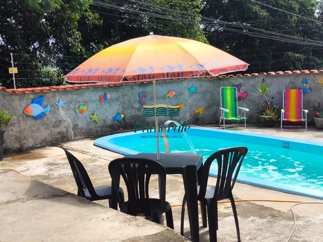 Imagem: A casa possui 2 Dormitórios, 2 Banheiros, 2 Vagas na