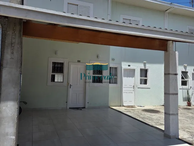 Imagem: A casa possui 2 Dormitórios, 2 Banheiros, 2 Vagas na