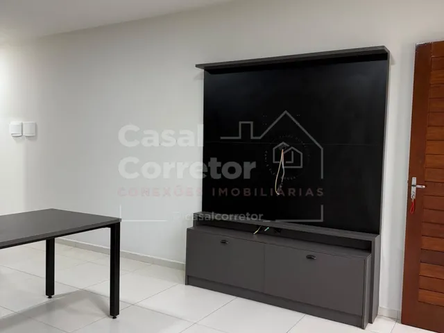Imagem 14: Casa Baixa com 2 Quartos e Passagem Lateral