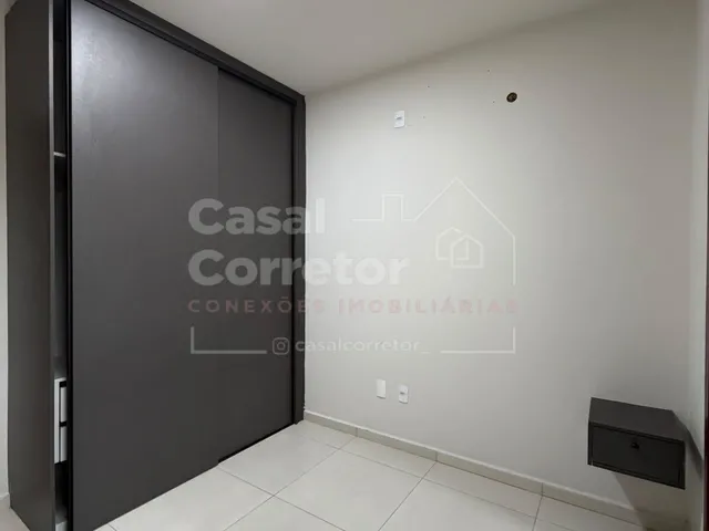 Imagem 4: Casa Baixa com 2 Quartos e Passagem Lateral