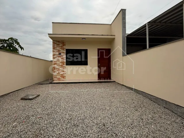 Imagem 15: Casa Baixa com 2 Quartos e Passagem Lateral