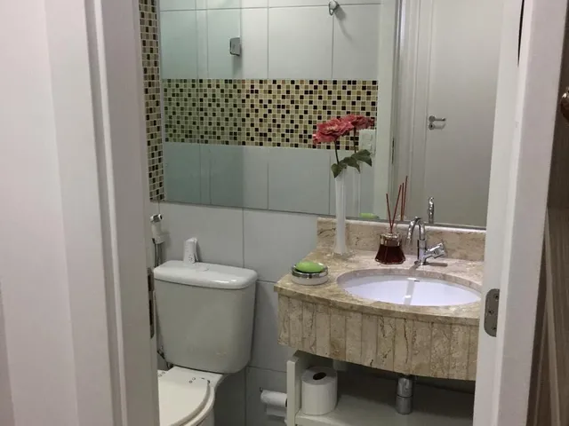 Imagem 3: Alugo Apartamento de 67m2 semi-mobiliado nascente no Brisas Club com 2/4, suíte