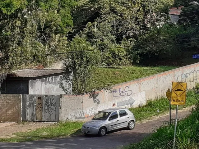 Imagem 5: Terreno no Pilarzinho. 1600 M2. Faz 9 Sobrados! R$ 1.700.000