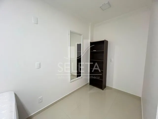 Imagem 14: Apartamento Semimobiliado com Suíte, Closet e Sacada Gourmet no Ed. Balbina no Centro de Cascavel!