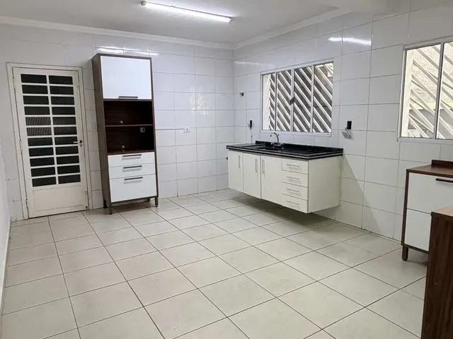 Imagem 8: Casa para alugar em Guarulhos, Vila Augusta, com 3 quartos, 250m²