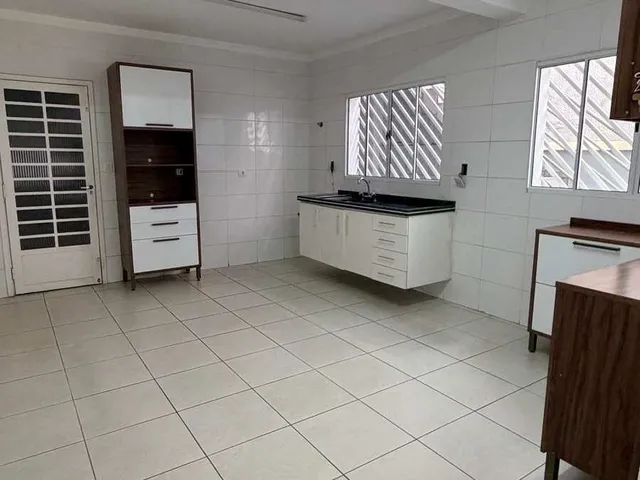Imagem 10: Casa para alugar em Guarulhos, Vila Augusta, com 3 quartos, 250m²