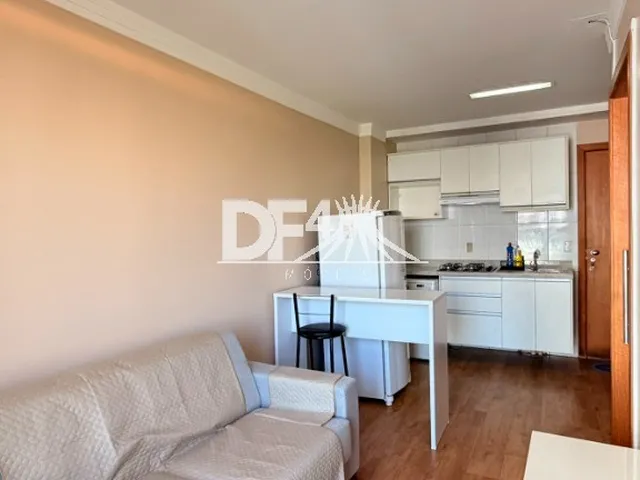 Imagem: O apartamento possui 1 Dormitório, 1 Banheiro, 1 Vaga na
