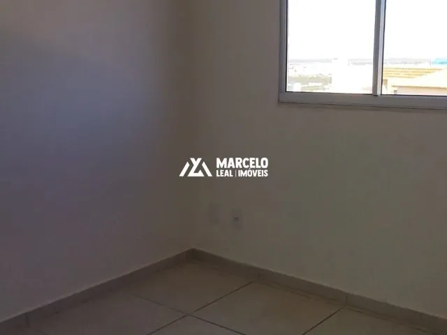 Imagem 13: Alugo, apto padrão de 2º andar com 2/4 e armários na cozinha em condomínio com