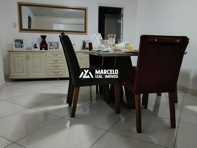 Imagem 5: Vendo casa 3 quartos sendo 1 suíte com armários planejados, 3 salas, cozinha com
