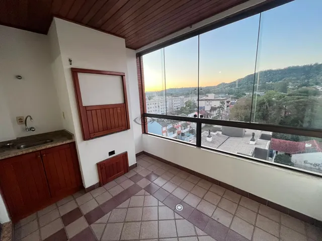 Imagem: AMPLO APARTAMENTO À VENDA - IMPERDÍVEL