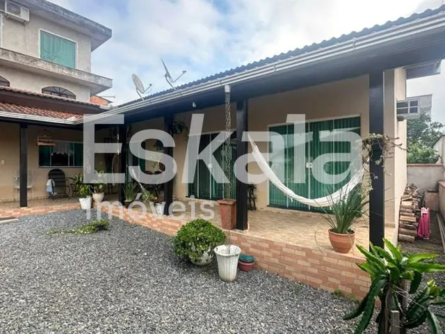Imagem: Casa Com 02 Dormitórios e Piscina