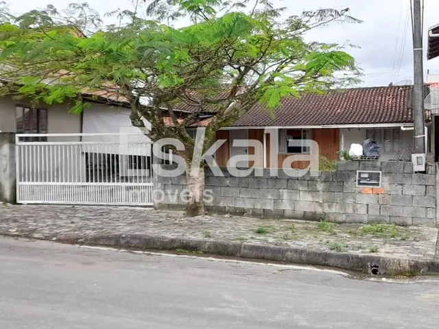 Imagem 1: Casa Com 02 Quartos e 360m² De Área De Terreno