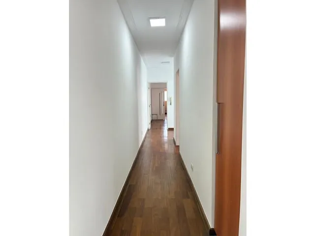 Imagem 2: Casa à venda em São Paulo, Vila Brasílio Machado, com 4 quartos, 250m²