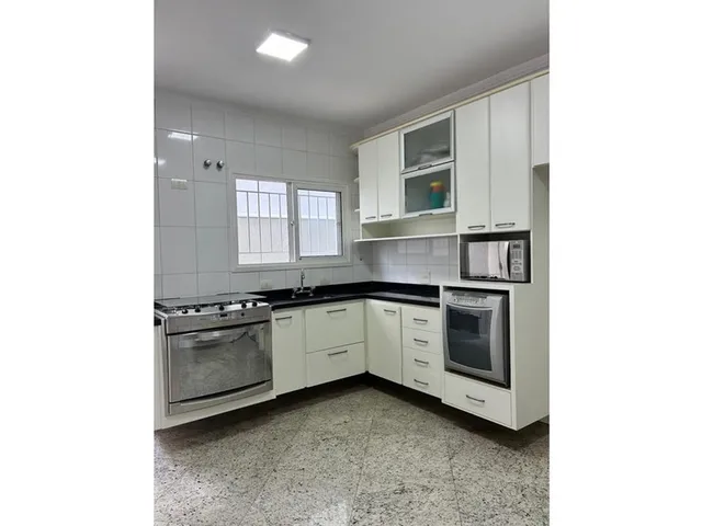 Imagem 9: Casa à venda em São Paulo, Vila Brasílio Machado, com 4 quartos, 250m²