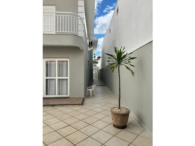 Imagem 3: Casa à venda em São Paulo, Vila Brasílio Machado, com 4 quartos, 250m²