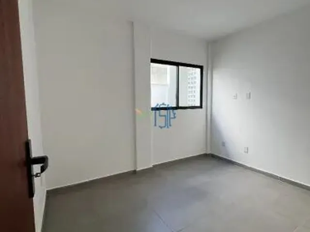 Imagem 3: Condomínio Ecoville 2 - Casa Duplex de Alto Padrão À Venda no Ecoville 2