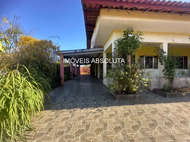 Imagem: Casa com terreno de 520m² a 500m do mar