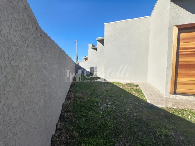 Imagem 8: Casa para À Venda, no Bairro Uvaranas, em Ponta Grossa - Pr