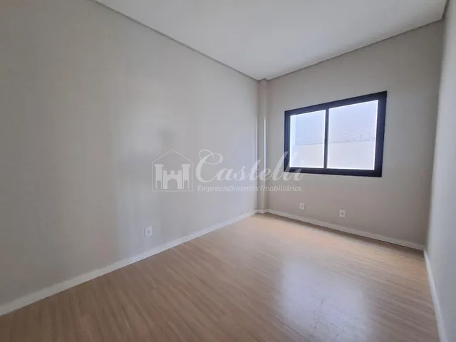 Imagem 8: Casa para À Venda, no Bairro Contorno, em Ponta Grossa - Pr