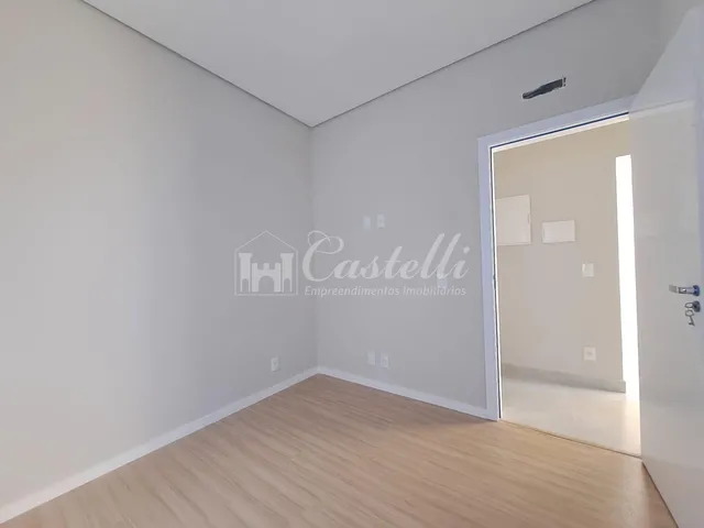 Imagem 16: Casa para À Venda, no Bairro Contorno, em Ponta Grossa - Pr