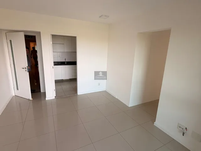 Imagem 5: Aluguel de Apartamento de Luxo em Salvador: 2 Quartos, 1 Suíte, 84m², Infraestrutura
