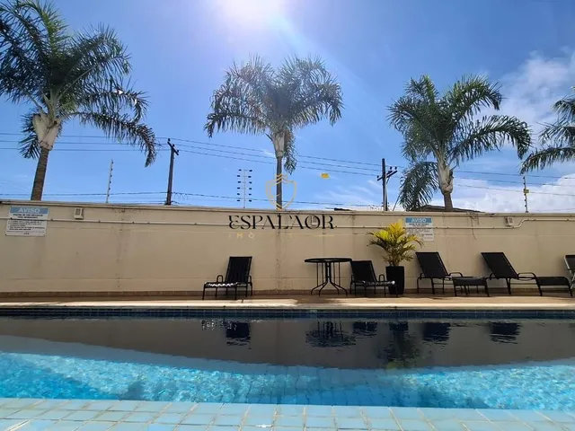 Imagem: O apartamento possui 2 Dormitórios, 1 Suíte, 3 Banheiros,