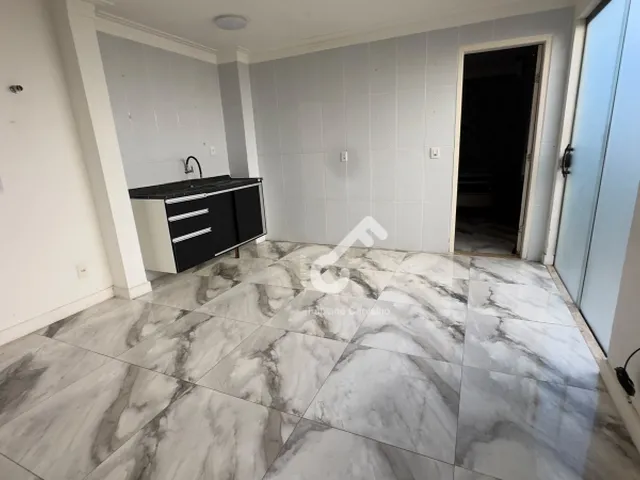 Imagem 8: ESTRADA DO COCO, Abrantes. Duplex em condomínio fechado com infraestrutura, composto de