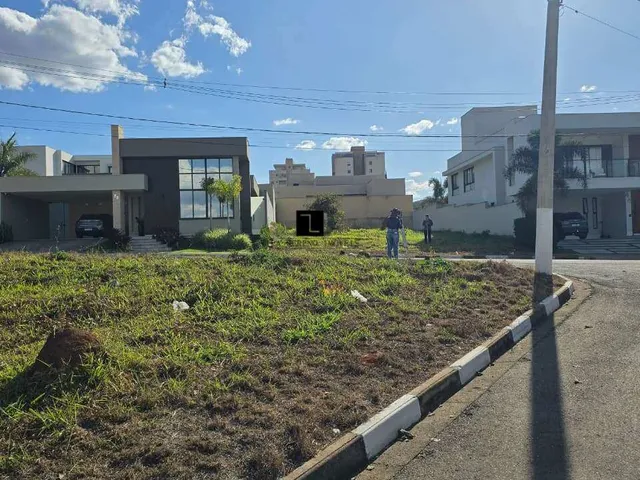 Imagem 2: Lote a venda no Condomínio Residencial Veredas Lote de esquina medindo 475 m²