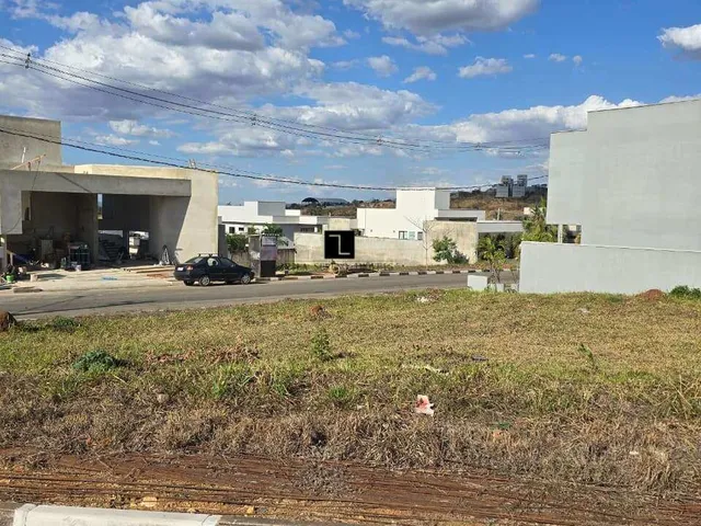 Imagem 6: Lote a venda no Condomínio Residencial Veredas Lote de esquina medindo 475 m²