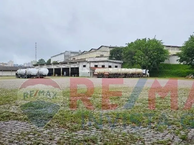 Imagem: Alugue agora o galpão comercial dos seus