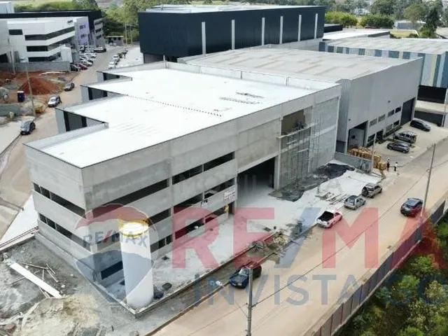Imagem 4: Procurando um galpão comercial espaçoso e bem localizado para alugar? Temos a solução