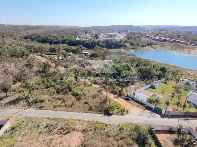 Imagem 2: Ponta de Quadra a 100 Metros do Lago para Venda em Caldas Novas