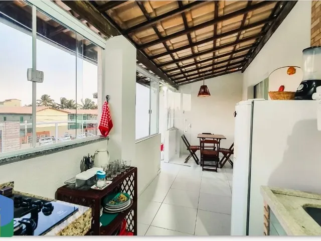 Imagem 2: Apartamento Decorado em Arembepe – Conforto, Modernidade com piscina e a poucos