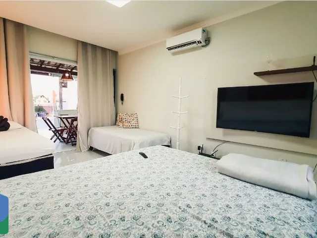 Imagem 4: Apartamento Decorado em Arembepe – Conforto, Modernidade com piscina e a poucos