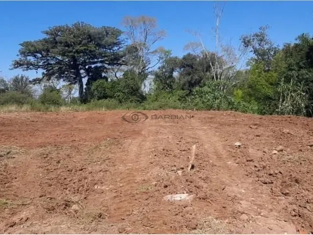 Imagem 2: Terreno excelente já com projeto para construção de 3 geminados