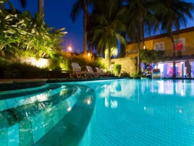 Imagem 11: Casa 4 quartos (1 suite) terreno de 950m², com piscina. Condomínio com total