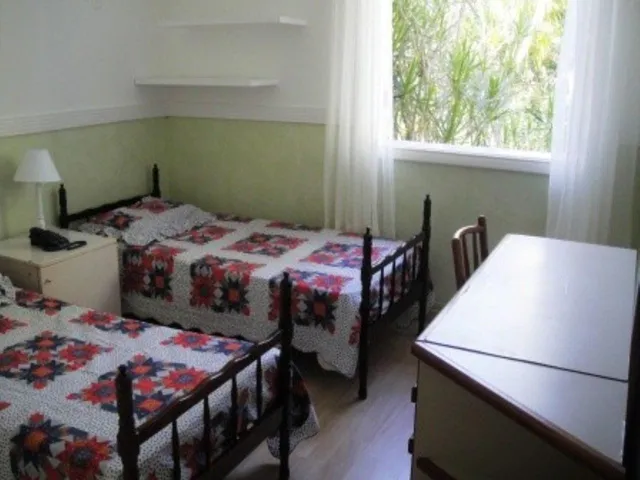 Imagem 13: Casa 4 quartos (1 suite) terreno de 950m², com piscina. Condomínio com total