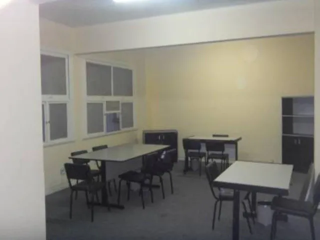 Imagem 3: VENDO SALA COMERCIAL, MOBILIADA, NO PONTO MAIS COBIÇADO DO RIO DE JANEIRO, NA PRAÇA