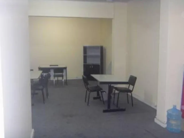 Imagem 4: VENDO SALA COMERCIAL, MOBILIADA, NO PONTO MAIS COBIÇADO DO RIO DE JANEIRO, NA PRAÇA