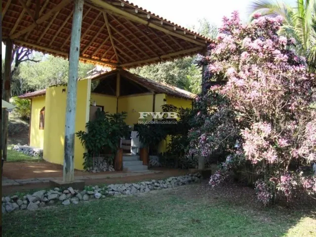 Imagem 3: Raridade na cidade do Rio de Janeiro. Terreno de 2.500m² com casa , localizado ao fundo
