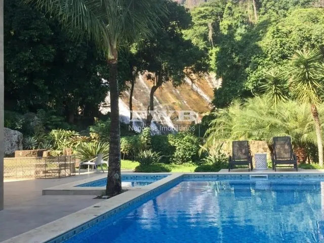 Imagem 1: Linda casa no Itanhanga com cachoeira privativa! Total de 4 Suites, piscina, reformada