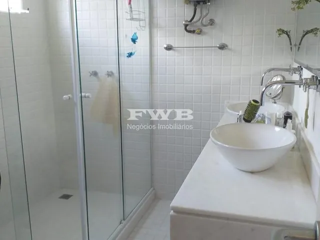 Imagem 10: ALUGUEL DE LUXO: ESPAÇOSA E ELEGANTE RESIDÊNCIA DE 5 SUÍTES COM MARINA Procurando
